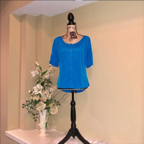 Blue Express button down blouse. Size XS - Picture 2 of 6